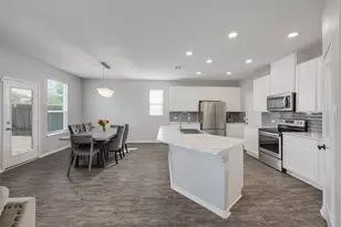 214 Saranac Dr, Elgin, TX 78621 - Photo 13