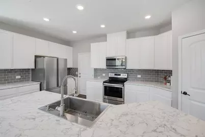 214 Saranac Drive, Elgin, TX 78621 - Photo 7