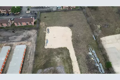 1415 S Commerce Street, Lockhart, TX 78644 - Photo 3