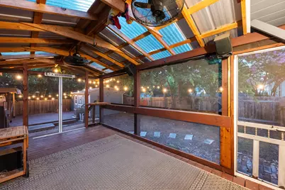5802 Chesterfield Avenue, Austin, TX 78752 - Photo 19