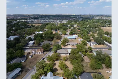 304 N Fm 1660, Hutto, TX 78634 - Photo 5