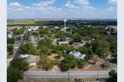 304 N Fm 1660, Hutto, TX 78634 - Photo 3