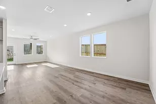 12029 Ellena Cv, Austin, TX 78747 - Photo 9