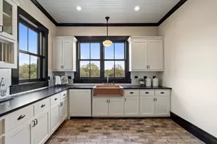 167 Vincas Shadow Ct, Driftwood, TX 78619 - Photo 15