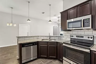 334 Creekside Curve Curve, New Braunfels, TX 78130 - Photo 7