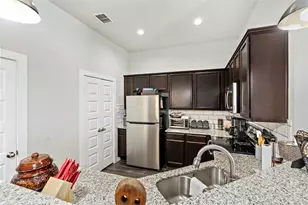 334 Creekside Curve Curve, New Braunfels, TX 78130 - Photo 5