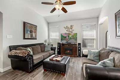 334 Creekside Curve Curve, New Braunfels, TX 78130 - Photo 9