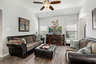 334 Creekside Curve Curve, New Braunfels, TX 78130 - Photo 9