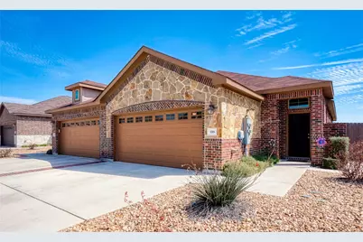 334 Creekside Curve Curve, New Braunfels, TX 78130 - Photo 3