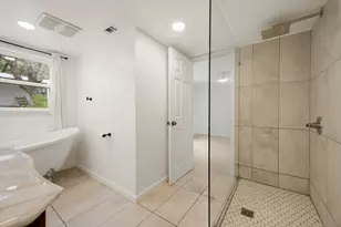 20904 Roundup Trail, Lago Vista, TX 78645 - Photo 19