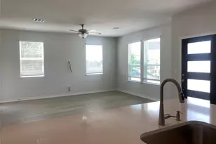 4802 Star Jasmine Dr, Austin, TX 78723 - Photo 9