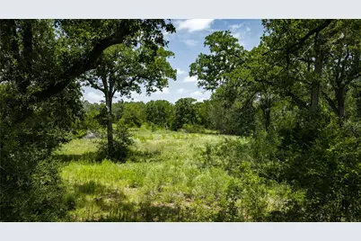 7221 W Old Lockhart Road, Muldoon, TX 78949 - Photo 19