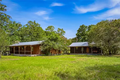 7221 W Old Lockhart Road, Muldoon, TX 78949 - Photo 9