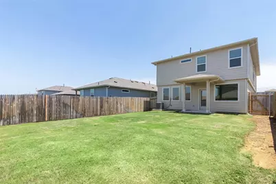 320 Fairfax Avenue, San Marcos, TX 78666 - Photo 5