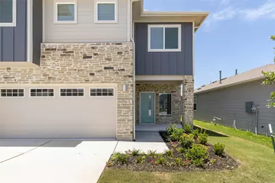 320 Fairfax Avenue, San Marcos, TX 78666 - Photo 3