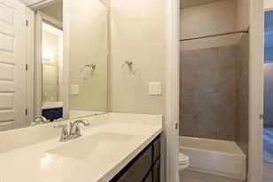 205 Barefoot Park Ln, Georgetown, TX 78628 - Photo 9
