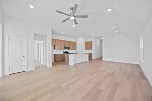107 Malibu, Hutto, TX 78634 - Photo 5