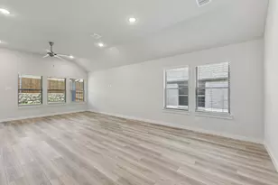 107 Malibu, Hutto, TX 78634 - Photo 7