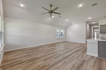 107 Malibu, Hutto, TX 78634 - Photo 9