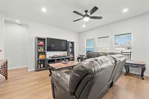 210 Grand Teton Dr, Kyle, TX 78640 - Photo 7