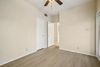 807 W 25th Street #309, Austin, TX 78705 - Photo 21