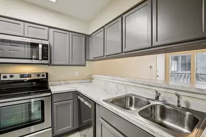 807 W 25th Street #309, Austin, TX 78705 - Photo 11