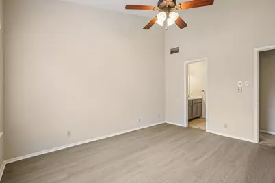 807 W 25th Street #309, Austin, TX 78705 - Photo 17