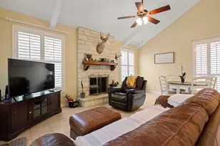 4 Townhouse Cir, Wimberley, TX 78676 - Photo 7