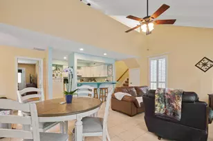 4 Townhouse Cir, Wimberley, TX 78676 - Photo 5