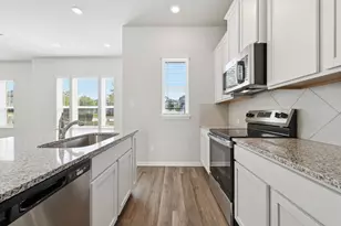 1020 Vista View Dr, Georgetown, TX 78626 - Photo 13