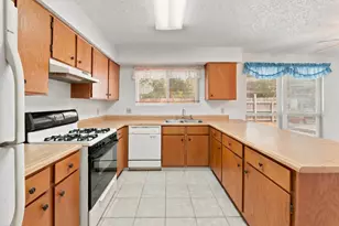 3102 Jeanne Marie Ct, Austin, TX 78745 - Photo 11