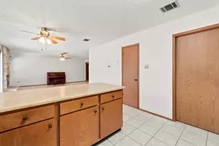 3102 Jeanne Marie Ct, Austin, TX 78745 - Photo 13
