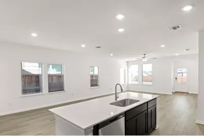 304 Bay Breeze Drive, Kyle, TX 78640 - Photo 9