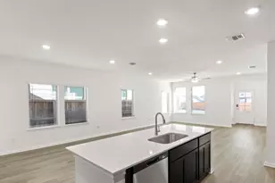 304 Bay Breeze Dr, Kyle, TX 78640 - Photo 9