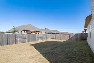304 Bay Breeze Dr, Kyle, TX 78640 - Photo 17