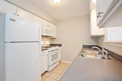 8401 Colony Loop Drive #C, Austin, TX 78724 - Photo 5