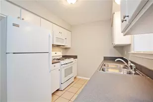 8401 Colony Loop Dr, Austin, TX 78724 - Photo 5