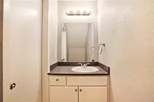 8401 Colony Loop Dr, Austin, TX 78724 - Photo 11