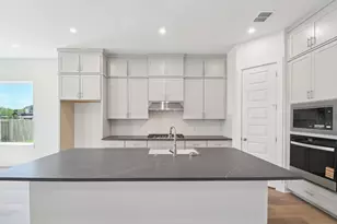 110 Comfort Dr, Buda, TX 78610 - Photo 11