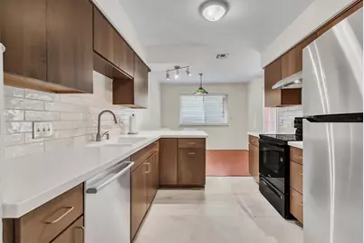 5703 W Gate Boulevard #B, Austin, TX 78745 - Photo 3