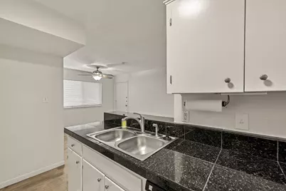 4306 Avenue A #105, Austin, TX 78751 - Photo 9