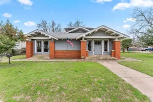 501 E 6th St, Cameron, TX 76520 - Photo 1