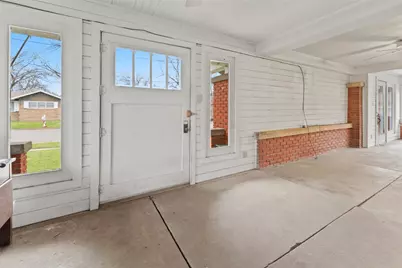 501 E 6th Street, Cameron, TX 76520 - Photo 13