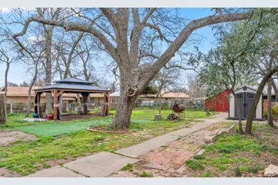 501 E 6th Street, Cameron, TX 76520 - Photo 7