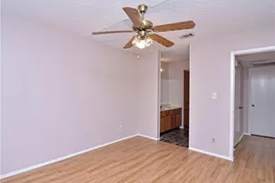 3509 Harpers Ferry Ln, Austin, TX 78749 - Photo 5