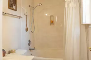 1612 Poppy Seed Ln, Austin, TX 78741 - Photo 9