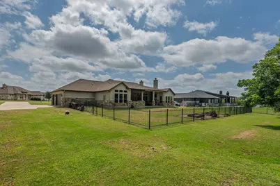 212 Golden Eagle Way, Liberty Hill, TX 78642 - Photo 39