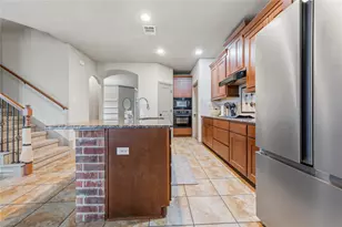 8318 Campeche Bay Pl, Round Rock, TX 78681 - Photo 5