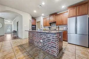 8318 Campeche Bay Pl, Round Rock, TX 78681 - Photo 11