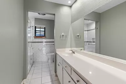 1813 Cedar Ridge Drive, Austin, TX 78741 - Photo 17